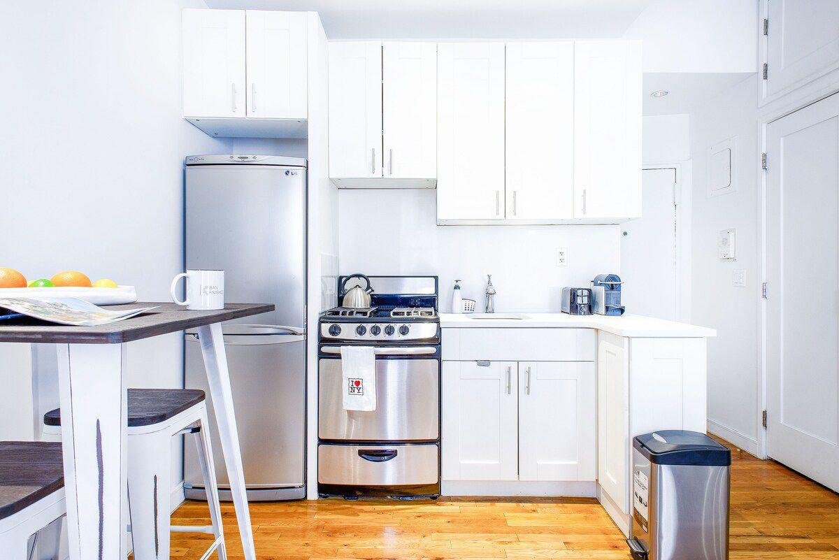 Urban Furnished Studio in Lenox Hill