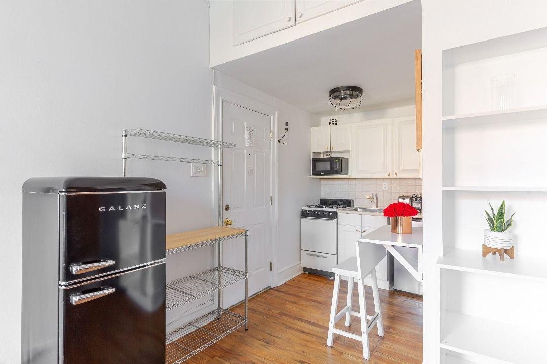 BEAUTIFUL ALCOVE STUDIO IN WEST VILLAGE